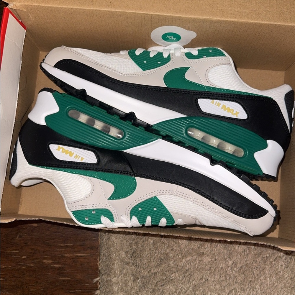 air max 90’s malachite green/white